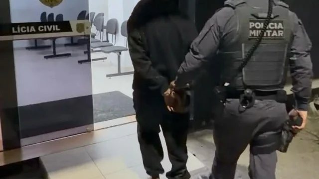 Adolescente é apreendido com moto furtada após perseguição em Ubatuba