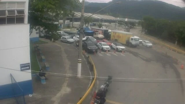 Travessia de balsa registra espera de 30 minutos em Ilhabela