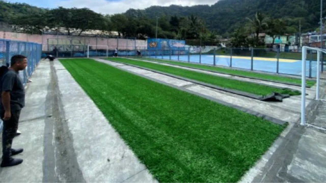 Prefeitura de São Sebastião conclui revitalização de campo nesta sexta