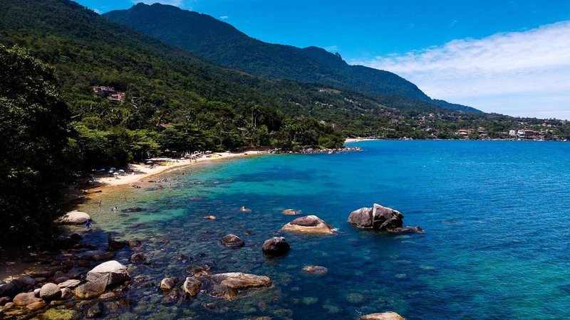 Praia do Julião: saiba como chegar ao destino no sul de Ilhabela