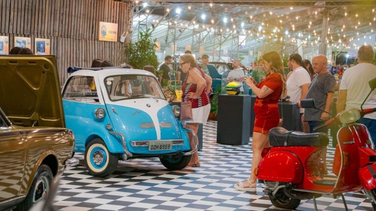 Exposição gratuita em São Sebastião reúne mais de 100 carros antigos e raros