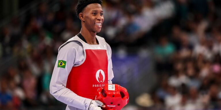 Henrique Marques conquista medalha de ouro no Grand Prix de taekwondo em Paris