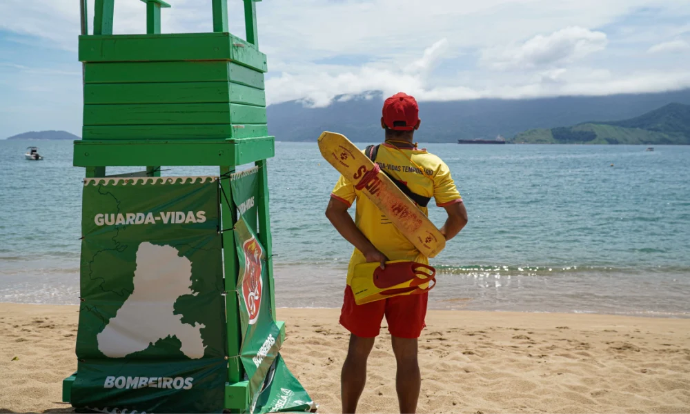 Prefeitura de Ilhabela contrata 20 guarda-vidas para o verão