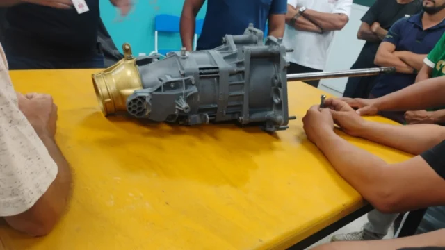 Prefeitura de Ilhabela abre vagas para curso de manutenção de moto aquática