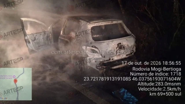 Incêndio em veículo deixa uma pessoa ferida na rodovia Mogi-Bertioga