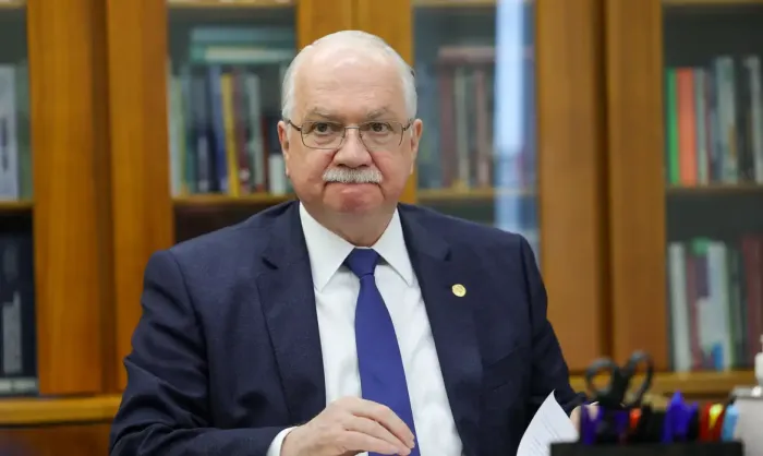 Fachin se reúne com a Polícia Federal para discutir menções a ministros