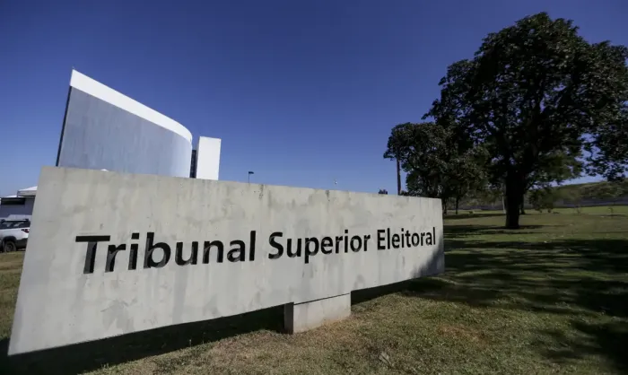 TSE determina a suspensão de site de criptomoedas por apoio a Flávio