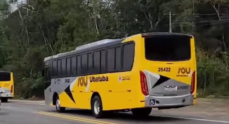 Motoristas de ônibus paralisam atividades em Ubatuba devido a atraso salarial