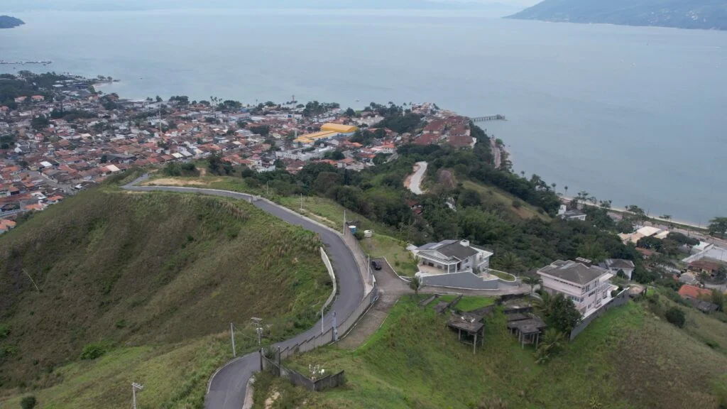 Câmara de São Sebastião recebe pedido para criar CEI sobre obra