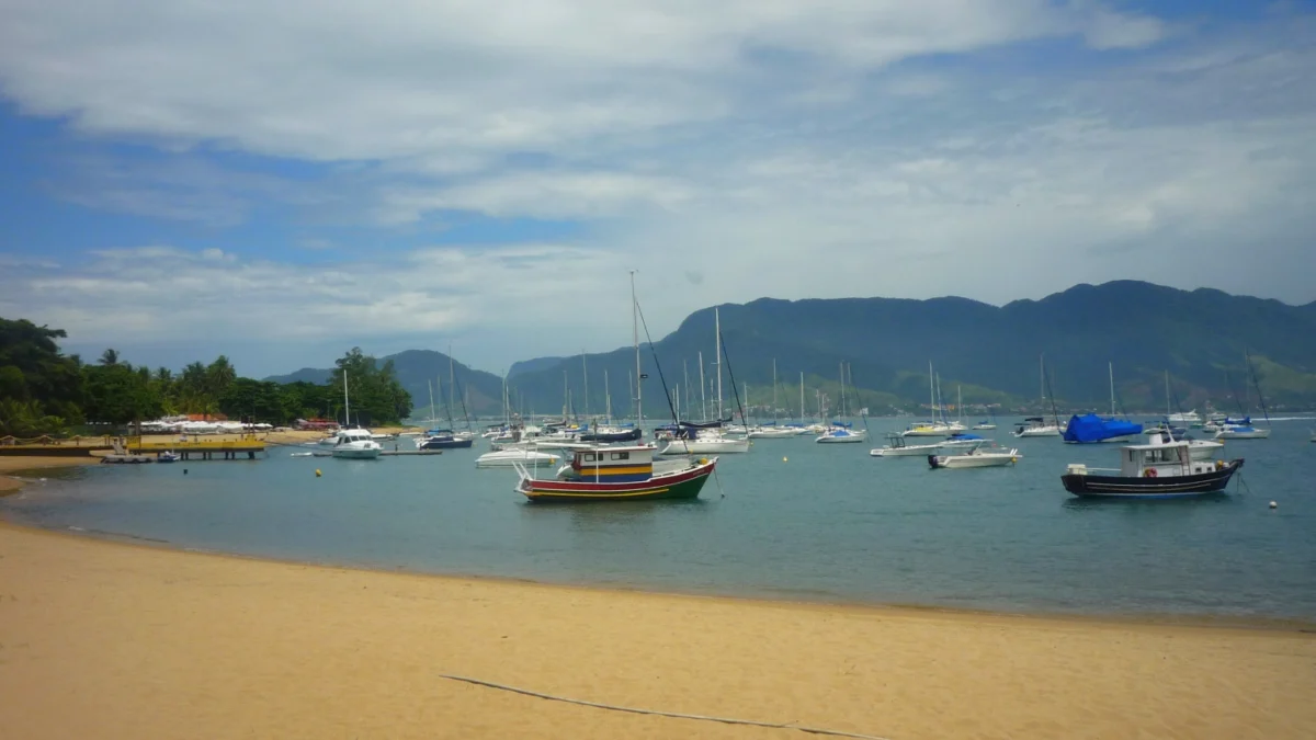 Praia/orla – Ilhabela