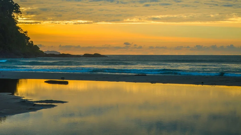Praia/orla – Ubatuba
