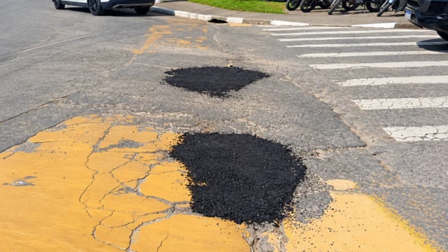 Prefeitura de Ilhabela intensifica operação tapa-buracos nas vias