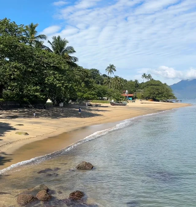 Prefeitura destaca beleza da Praia da Armação em Ilhabela