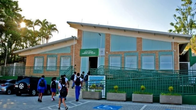 Prefeitura de Ilhabela inicia período de rematrículas escolares