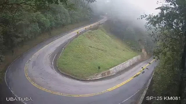 Rodovia Oswaldo Cruz registra tráfego normal em Ubatuba neste sábado