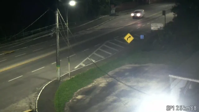 Visibilidade reduzida afeta motoristas no quilômetro 88 da Oswaldo Cruz