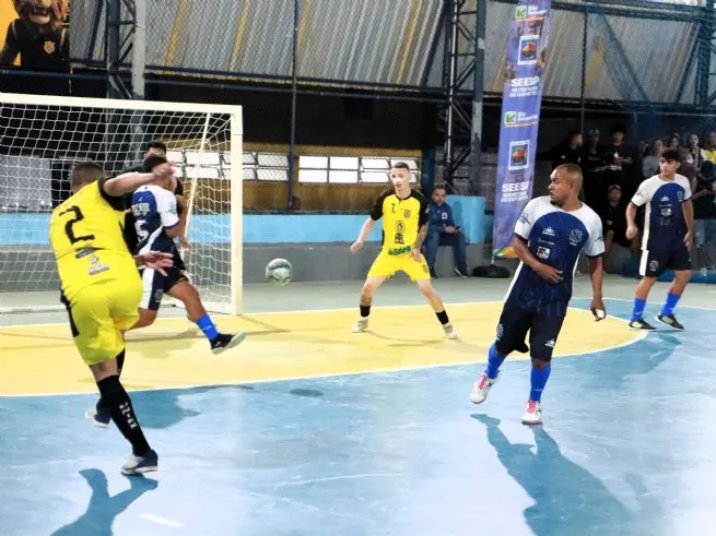 Cruz Azul e Grafutti decidem o título da Copa Maresias de Futsal 2026 neste sábado