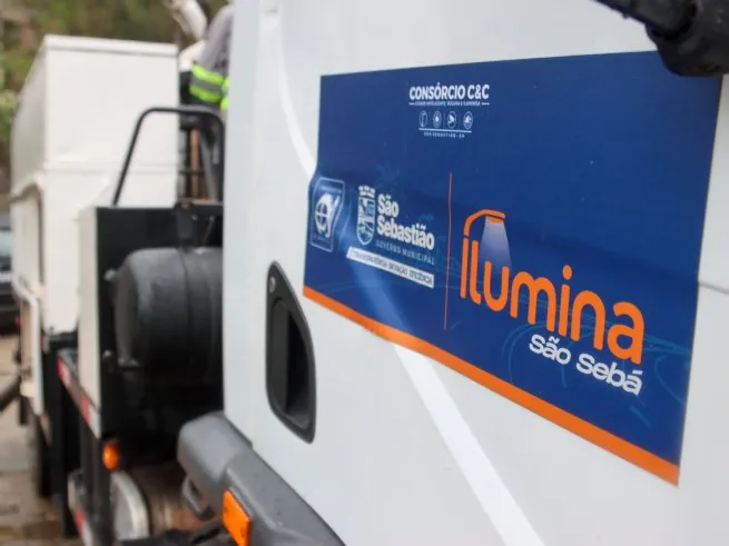 Programa instala 5 mil luminárias em dois meses em Boracéia