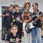 Star Kids Band faz show de Dia das Crianças na Praça da Cultura, em Caraguatatuba