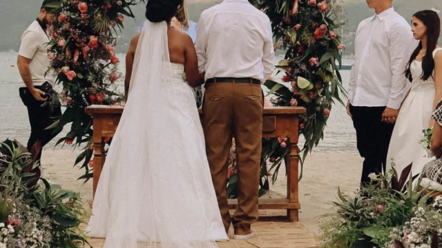 Prefeitura realiza casamento comunitário para três casais em São Sebastião